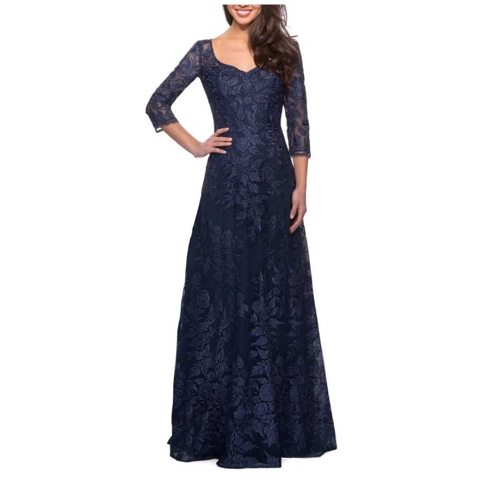 NEW La Femme 28053 Floral Embroidered Sweetheart Neck Gown Size 20